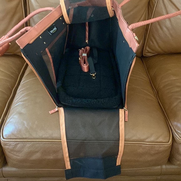 “A Pet with Paws” Madison Carrier w/ Pet-Trek®️Airline Approved, Small Pet, NWT - Picture 4 of 14